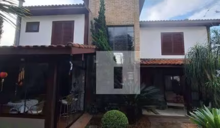 Casa a venda no condomínio San Conrado em Sousas - Campinas - SP