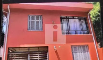Casa a venda em Sousas.