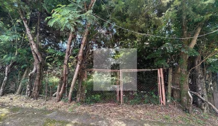 Terreno a venda no condomínio San conrado em Sousas.