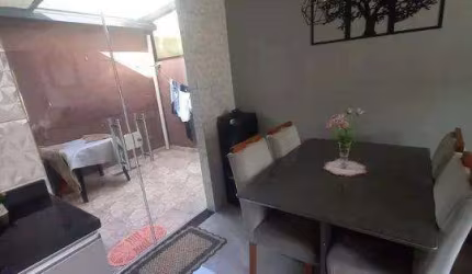 Casa em Condomínio para Venda em Suzano, Vila Colorado, 2 dormitórios, 2 banheiros, 2 vagas
