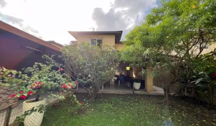 Oportunidade Casa 4/4 em condomínio fechado em Jaguaribe: