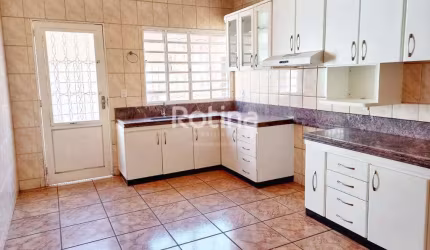 Casa à venda, 3 quartos, Cidade Jardim - Uberlândia/MG - Rotina Imobiliária