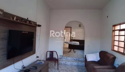 Casa à venda, 3 quartos, Osvaldo Rezende - Uberlândia/MG - Rotina Imobiliária