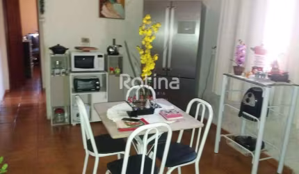 Casa à venda, 3 quartos, Marta Helena - Uberlândia/MG - Rotina Imobiliária