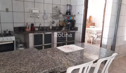 Casa à venda, 4 quartos, Tibery - Uberlândia/MG - Rotina Imobiliária