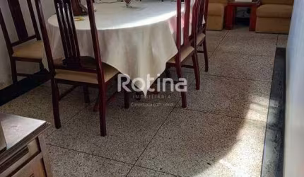 Casa à venda, 3 quartos, Martins - Uberlândia/MG - Rotina Imobiliária