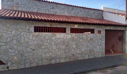 Casa à venda, 3 quartos, Pacaembu - Uberlândia/MG - Rotina Imobiliária