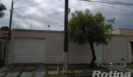 Casa à venda, 3 quartos, Umuarama - Uberlândia/MG - Rotina Imobiliária