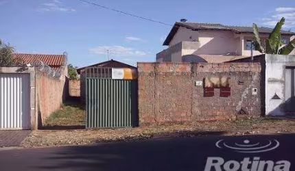 Casa à venda, 2 quartos, Jardim Europa - Uberlândia/MG - Rotina Imobiliária
