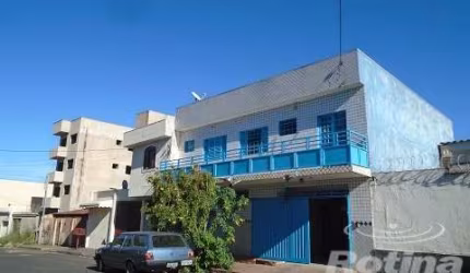 Casa à venda, 5 quartos, Umuarama - Uberlândia/MG - Rotina Imobiliária