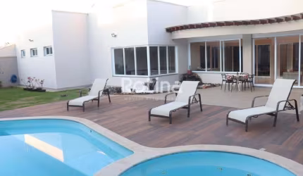 Casa à venda, 5 quartos, Joquei Clube - Araguari/MG - Rotina Imobiliária