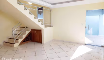 Casa à venda, 3 quartos, Alto Umuarama - Uberlândia/MG - Rotina Imobiliária