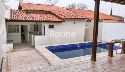 Casa, 3 suítes, no Bairro Cidade Jardim.