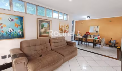 Casa à venda, 4 quartos, Centro - Uberlândia/MG - Rotina Imobiliária
