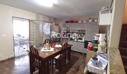 Casa à venda, 3 quartos, Cidade Jardim - Uberlândia/MG - Rotina Imobiliária
