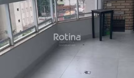 Excelente apto, alto padrão, todo com armários, sala 3 ambientes, lavabo, 3 suítes, escritório, dependência completa de empregada, 2 vagas.