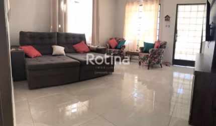 Casa à venda, 4 quartos, Brasil - Uberlândia/MG - Rotina Imobiliária