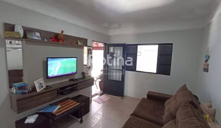 Casa à venda, 3 quartos, Jardim Europa - Uberlândia/MG - Rotina Imobiliária