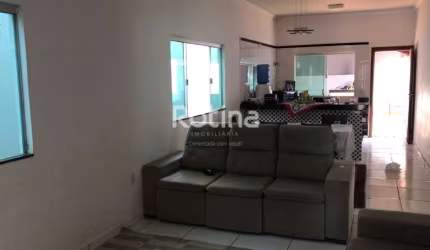 Casa à venda, 3 quartos, Jardim Europa - Uberlândia/MG - Rotina Imobiliária