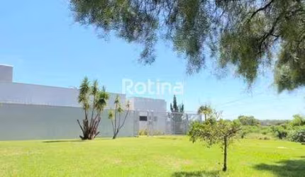Casa à venda, 3 quartos, Jardim Karaíba - Uberlândia/MG - Rotina Imobiliária