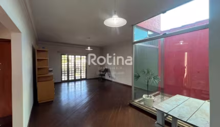 Casa à venda, 3 quartos, Presidente Roosevelt - Uberlândia/MG - Rotina Imobiliária
