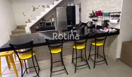 Casa Condomínio Fechado à venda, 3 quartos, Cond. Terra Nova II - Uberlândia/MG - Rotina Imobiliária
