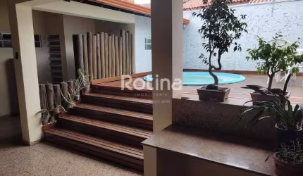 Casa à venda, 3 quartos, Vigilato Pereira - Uberlândia/MG - Rotina Imobiliária