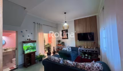 Casa à venda, 2 quartos, Residencial Viviane - Uberlândia/MG - Rotina Imobiliária