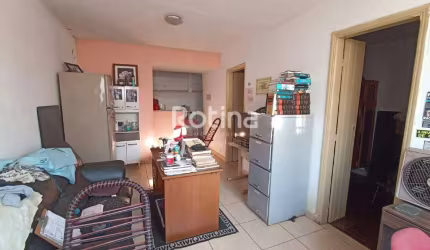 Casa à venda, 2 quartos, Centro - Uberlândia/MG - Rotina Imobiliária
