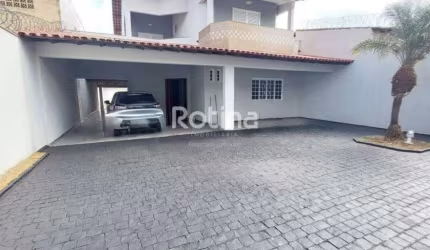 Casa à venda, 4 quartos, Umuarama - Uberlândia/MG - Rotina Imobiliária