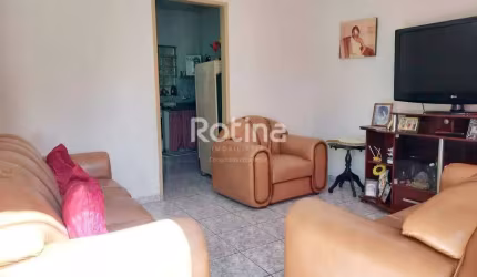 Casa à venda, 6 quartos, Centro - Uberlândia/MG - Rotina Imobiliária