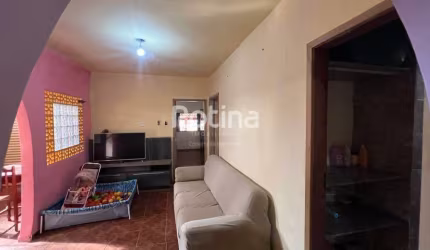 Casa à venda, 3 quartos, Custódio Pereira - Uberlândia/MG - Rotina Imobiliária
