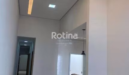 Casa a venda, Segismundo Pereira, investimento de R$ 450.000,00 Rotina Imobiliária
