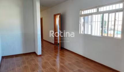 Casa Comercial à venda, 6 quartos, Saraiva - Uberlândia/MG - Rotina Imobiliária