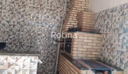 Casa à venda, 3 quartos, Chacaras Tubalina e Quartel - Uberlândia/MG - Rotina Imobiliária