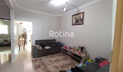 Casa à venda, 3 quartos, Jardim Patrícia - Uberlândia/MG - Rotina Imobiliária