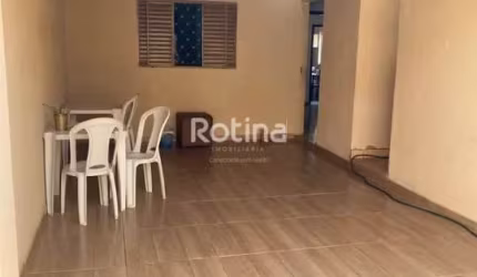 Casa à venda, 2 quartos, Santa Mônica - Uberlândia/MG - Rotina Imobiliária
