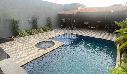 Casa à venda, 2 quartos, Chacaras Tubalina e Quartel - Uberlândia/MG - Rotina Imobiliária