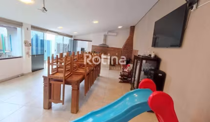 Casa à venda, 4 quartos, Osvaldo Rezende - Uberlândia/MG - Rotina Imobiliária