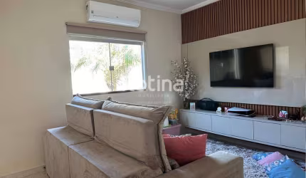 Casa à venda, 3 quartos, Jardim Holanda - Uberlândia/MG - Rotina Imobiliária