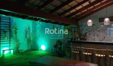 Casa à venda, 3 quartos, Osvaldo Rezende - Uberlândia/MG - Rotina Imobiliária