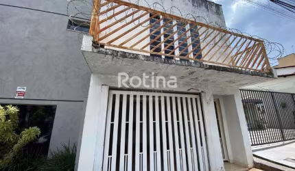 Casa à venda, 3 quartos, Centro - Uberlândia/MG - Rotina Imobiliária