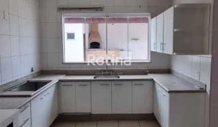 Casa à venda, 3 quartos, Jardim Karaíba - Uberlândia/MG - Rotina Imobiliária