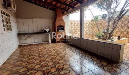 Casa à venda, 4 quartos, Segismundo Pereira - Uberlândia/MG - Rotina Imobiliária