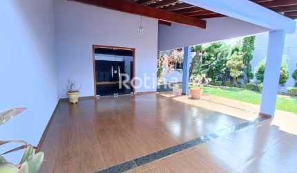 Casa à venda, 2 quartos, Santa Mônica - Uberlândia/MG - Rotina Imobiliária