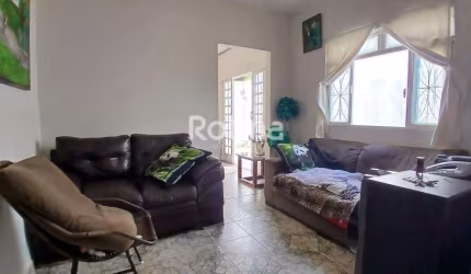 Casa à venda, 3 quartos, Custódio Pereira - Uberlândia/MG - Rotina Imobiliária