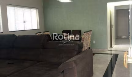 Casa à venda, 4 quartos, Jardim Inconfidência - Uberlândia/MG - Rotina Imobiliária