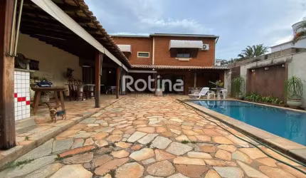 Casa à venda, 3 quartos, Jardim Karaíba - Uberlândia/MG - Rotina Imobiliária