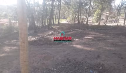 Excelente Chácara com Terreno de 1.000 metros.