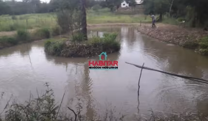 Lindo sítio com muita água corrente, Terreno com 4.500 metros.   Lagoa, Muita Água Corrente